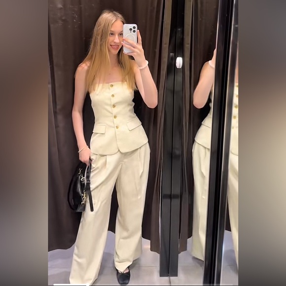 ZARA BUTTONED VEST TOP - Picture 5 of 17